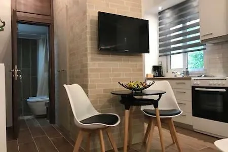 Cozy 50m From Sea
