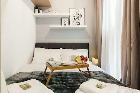 Cozy 50m From Sea Apartment Athens