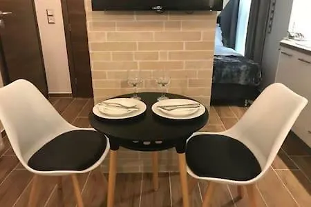 Cozy 50m From Sea Athens